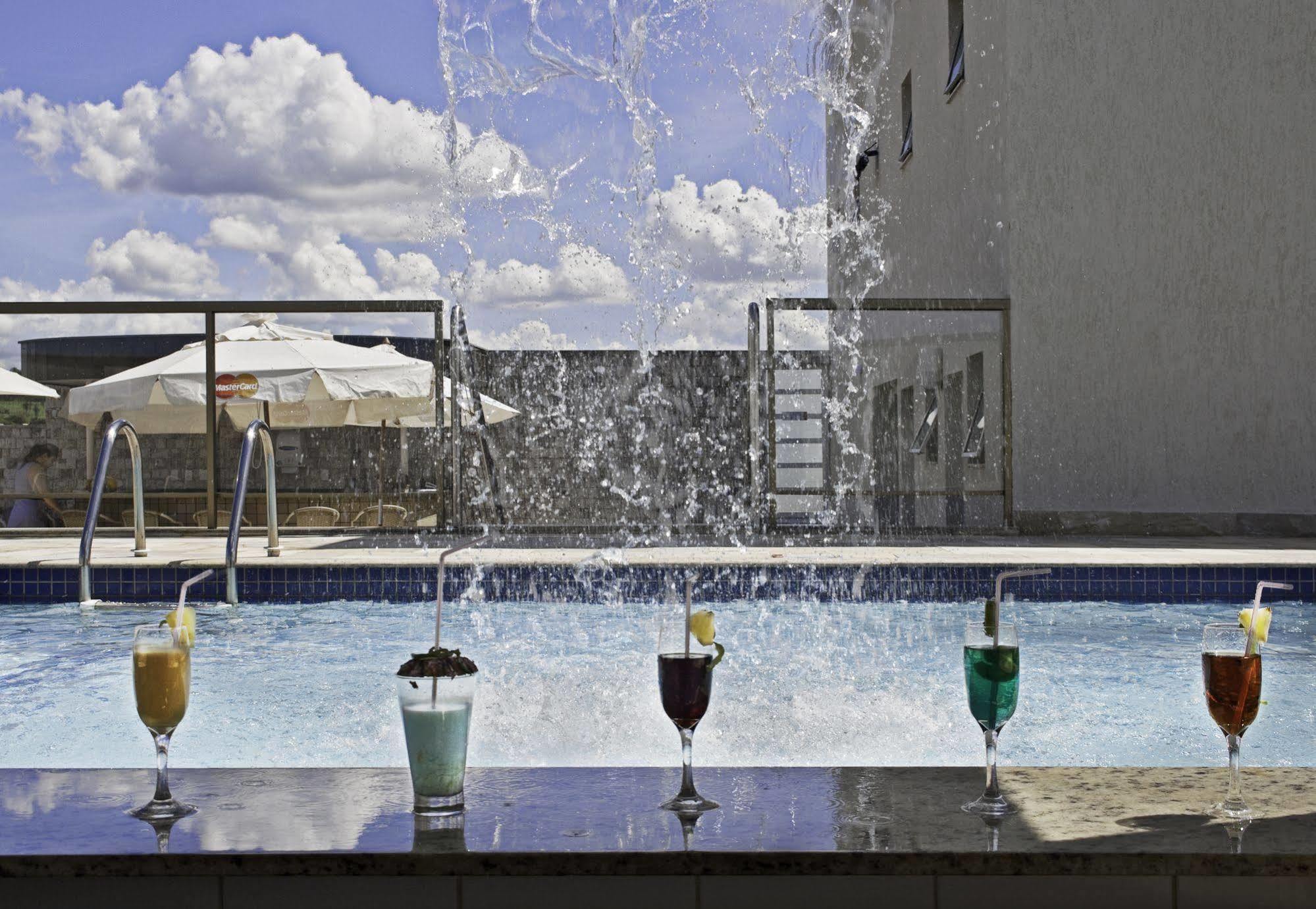 Ramada Hotel&Suites Lagoa Santa By Wyndham Exterior foto